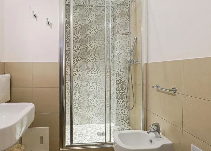 G House 3* Bolonia