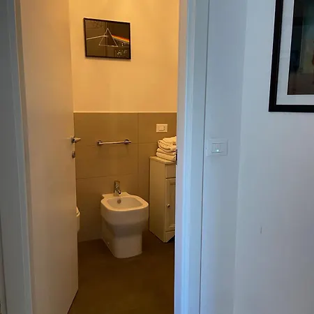 G House Guest house *
