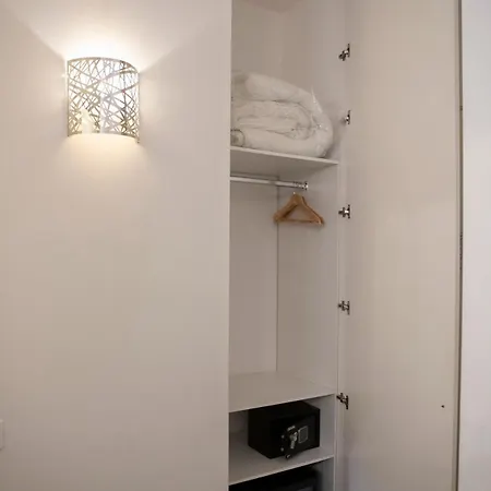 G House 3*